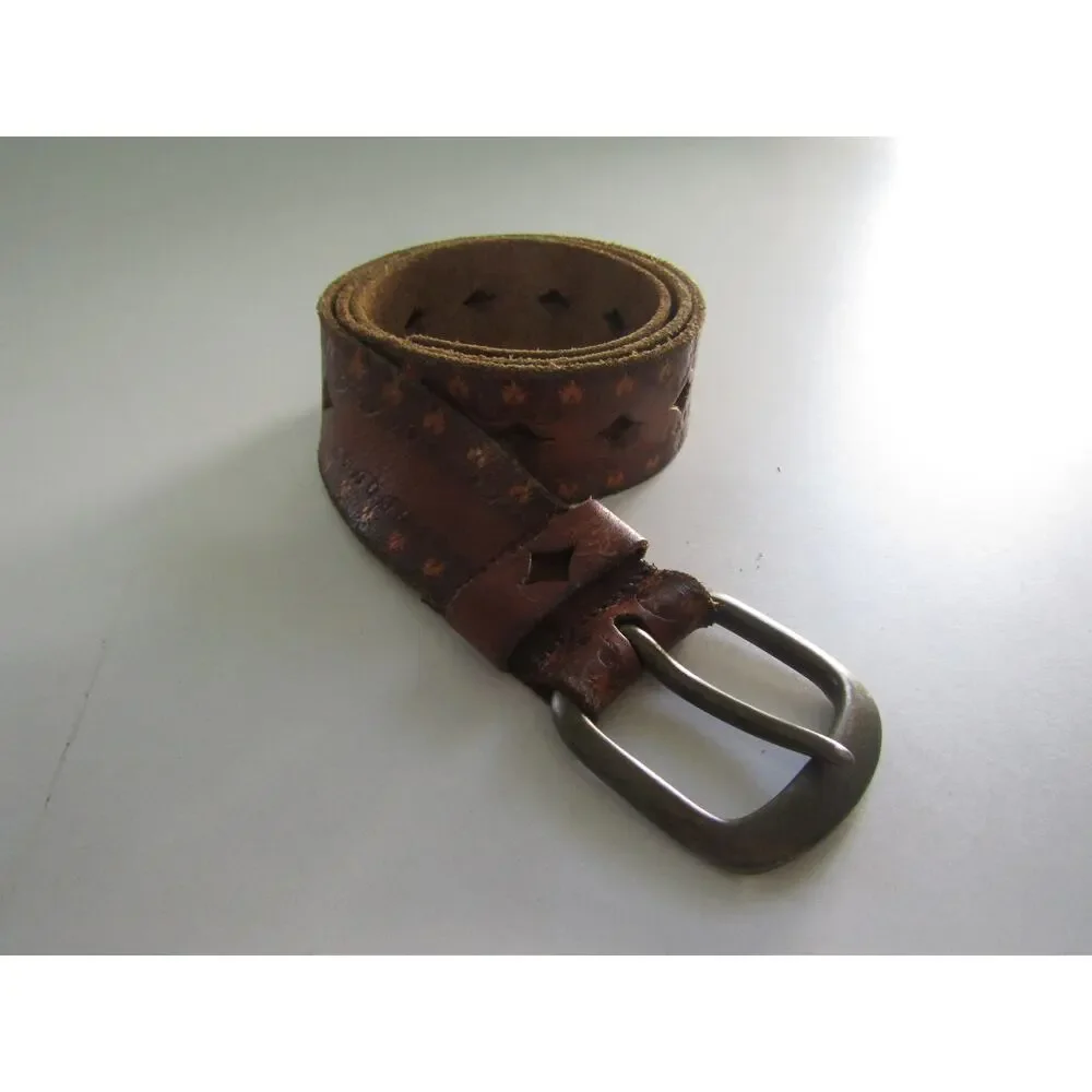 Buckle‎ Brown Tooled Leather Belt Size 32 Cutout Western Vintage Look